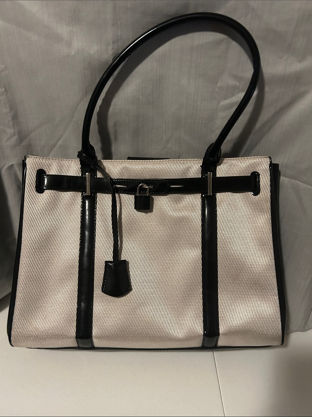 Classic Structured Tote Bag in Cream and Black